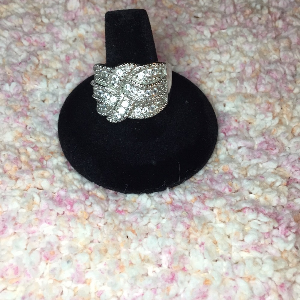 Jewelry - Picture 2 of 3